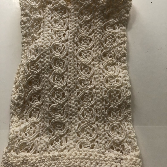 Elegant Cream Lace Gloves from the 30s or 40s. Gorgeous crochet gloves like new. - Picture 5 of 7
